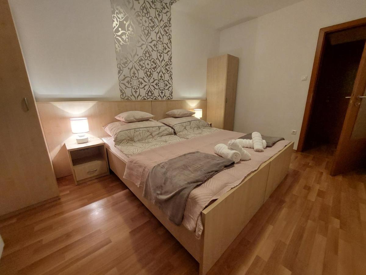 Myrelax - *