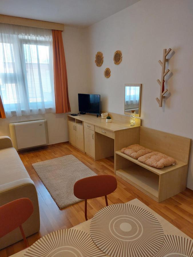 Myrelax - * Hajdúszoboszló
